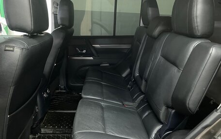 Mitsubishi Pajero IV, 2012 год, 2 525 000 рублей, 10 фотография