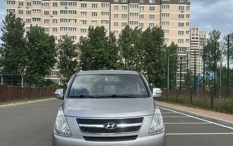 Hyundai Grand Starex Grand Starex I рестайлинг 2, 2011 год, 1 850 000 рублей, 2 фотография