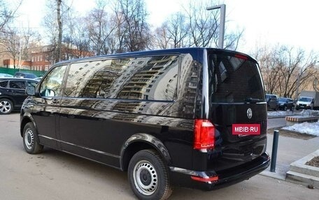 Volkswagen Caravelle T6 рестайлинг, 2019 год, 3 200 000 рублей, 5 фотография