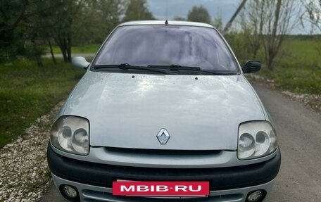 Renault Clio III, 1999 год, 350 000 рублей, 2 фотография