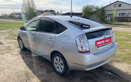 Toyota Prius, 2008 год, 1 150 000 рублей, 4 фотография