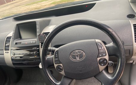 Toyota Prius, 2008 год, 1 150 000 рублей, 9 фотография