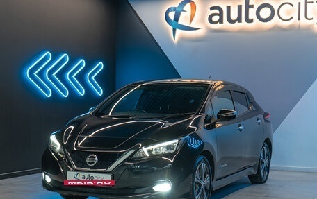 Nissan Leaf II, 2018 год, 1 680 000 рублей, 3 фотография