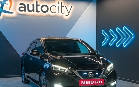 Nissan Leaf II, 2018 год, 1 680 000 рублей, 5 фотография