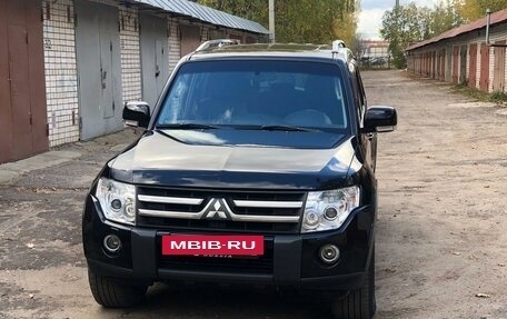 Mitsubishi Pajero IV, 2007 год, 1 950 000 рублей, 2 фотография