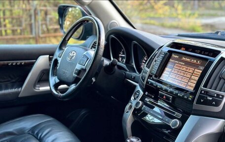 Toyota Land Cruiser 200, 2014 год, 3 899 999 рублей, 15 фотография