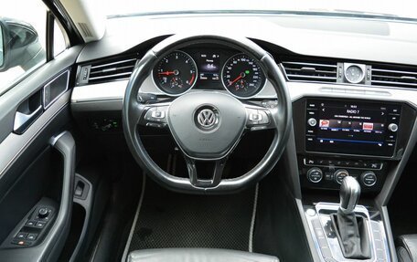 Volkswagen Passat B8 рестайлинг, 2019 год, 2 049 000 рублей, 20 фотография