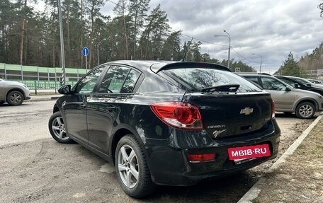 Chevrolet Cruze II, 2013 год, 900 000 рублей, 4 фотография