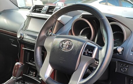 Toyota Land Cruiser Prado 150 рестайлинг 2, 2013 год, 3 650 000 рублей, 5 фотография
