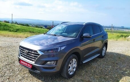 Hyundai Tucson III, 2019 год, 2 400 000 рублей, 1 фотография