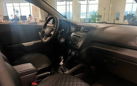 KIA Rio III рестайлинг, 2013 год, 998 000 рублей, 13 фотография