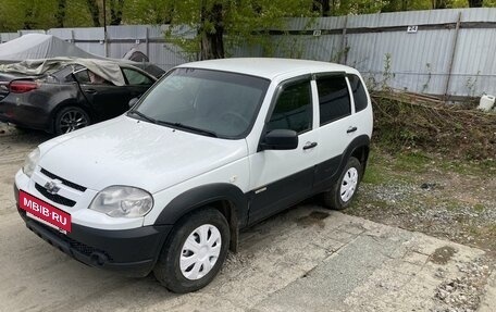 Chevrolet Niva I рестайлинг, 2019 год, 750 000 рублей, 2 фотография