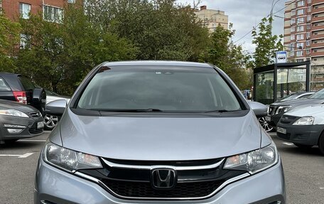 Honda Fit III, 2018 год, 1 350 000 рублей, 2 фотография
