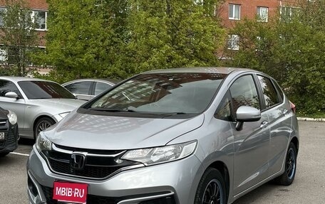 Honda Fit III, 2018 год, 1 350 000 рублей, 3 фотография