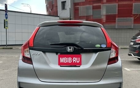 Honda Fit III, 2018 год, 1 350 000 рублей, 5 фотография