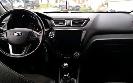 KIA Rio III рестайлинг, 2013 год, 875 000 рублей, 5 фотография