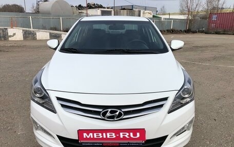 Hyundai Solaris II рестайлинг, 2016 год, 1 350 000 рублей, 2 фотография