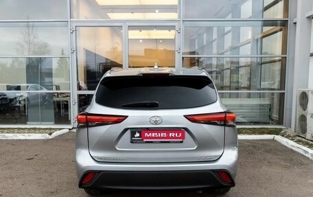 Toyota Highlander, 2020 год, 3 930 000 рублей, 6 фотография