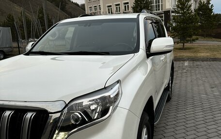 Toyota Land Cruiser Prado 150 рестайлинг 2, 2015 год, 4 950 000 рублей, 2 фотография