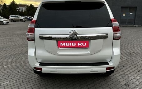 Toyota Land Cruiser Prado 150 рестайлинг 2, 2015 год, 4 950 000 рублей, 3 фотография