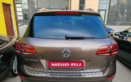 Volkswagen Touareg III, 2011 год, 2 900 000 рублей, 4 фотография