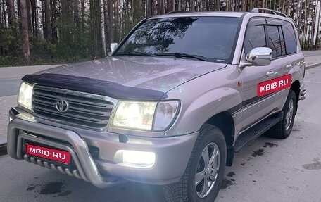 Toyota Land Cruiser 100 рестайлинг 2, 2003 год, 2 500 000 рублей, 1 фотография