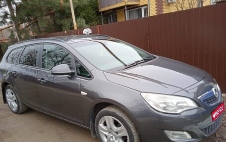 Opel Astra J, 2012 год, 890 000 рублей, 1 фотография