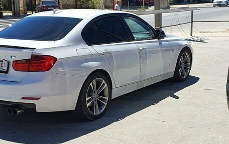 BMW 3 серия, 2012 год, 1 600 000 рублей, 2 фотография