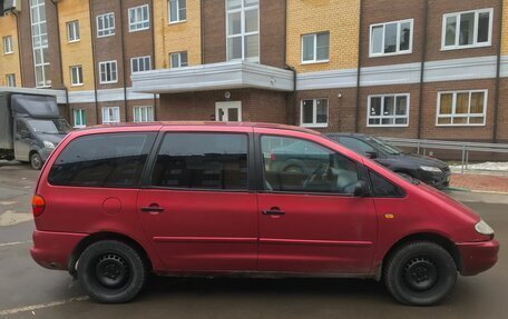 Volkswagen Sharan I рестайлинг, 1998 год, 260 000 рублей, 4 фотография