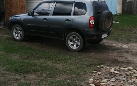 Chevrolet Niva I рестайлинг, 2010 год, 450 000 рублей, 5 фотография