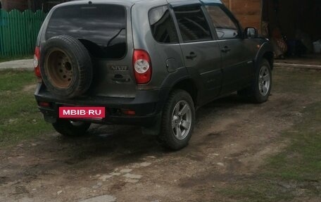 Chevrolet Niva I рестайлинг, 2010 год, 450 000 рублей, 8 фотография