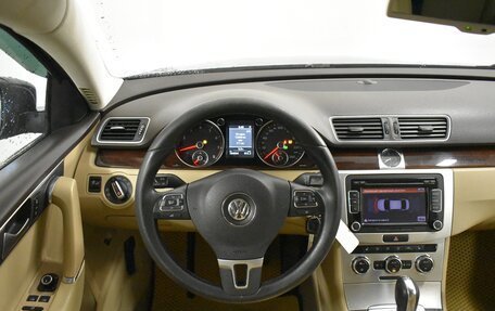 Volkswagen Passat B7, 2011 год, 990 000 рублей, 6 фотография