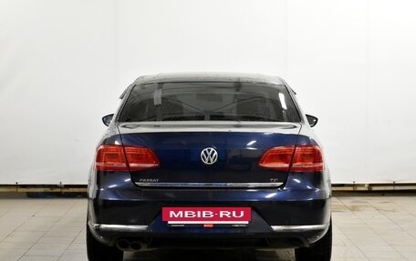 Volkswagen Passat B7, 2011 год, 990 000 рублей, 4 фотография