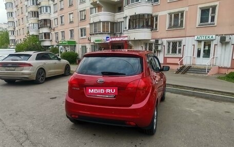 KIA Venga I, 2011 год, 900 000 рублей, 4 фотография