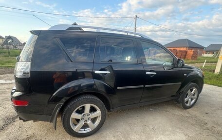 Mitsubishi Outlander III рестайлинг 3, 2007 год, 1 420 000 рублей, 2 фотография