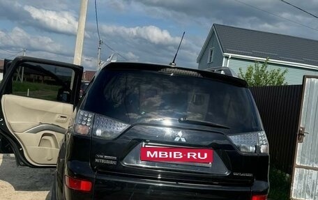 Mitsubishi Outlander III рестайлинг 3, 2007 год, 1 420 000 рублей, 3 фотография