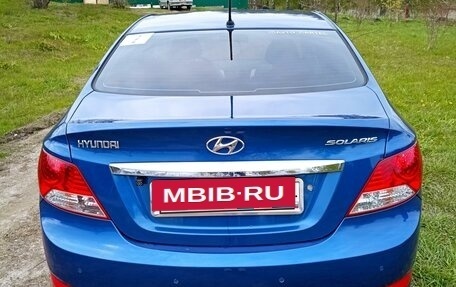 Hyundai Solaris II рестайлинг, 2011 год, 990 000 рублей, 3 фотография