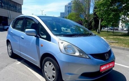 Honda Fit III, 2008 год, 735 000 рублей, 1 фотография