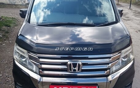 Honda Stepwgn IV, 2012 год, 1 780 000 рублей, 2 фотография