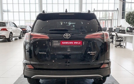 Toyota RAV4, 2017 год, 2 499 000 рублей, 6 фотография