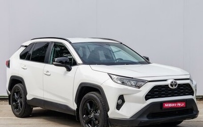 Toyota RAV4, 2021 год, 3 999 000 рублей, 1 фотография