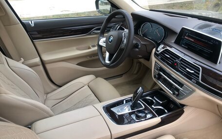 BMW 7 серия, 2015 год, 5 500 000 рублей, 32 фотография