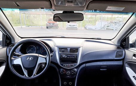 Hyundai Solaris II рестайлинг, 2013 год, 855 000 рублей, 14 фотография