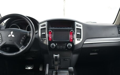 Mitsubishi Pajero IV, 2015 год, 3 299 000 рублей, 12 фотография