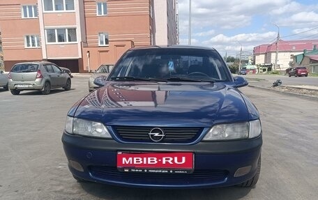 Opel Vectra B рестайлинг, 1997 год, 293 000 рублей, 1 фотография