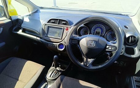 Honda Fit Shuttle I рестайлинг, 2013 год, 1 369 000 рублей, 17 фотография