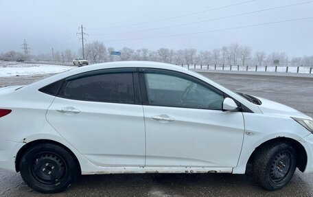 Hyundai Solaris II рестайлинг, 2012 год, 495 000 рублей, 3 фотография