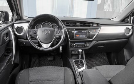 Toyota Auris II, 2013 год, 1 599 000 рублей, 6 фотография