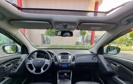 Hyundai ix35 I рестайлинг, 2010 год, 1 600 000 рублей, 5 фотография