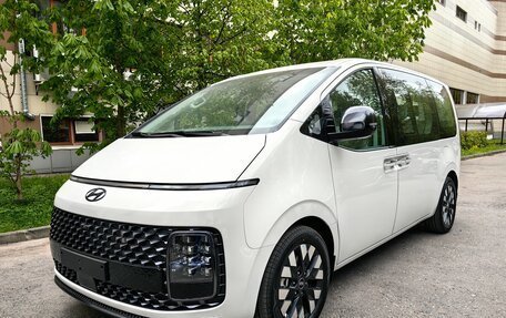 Hyundai Staria, 2024 год, 8 300 000 рублей, 1 фотография